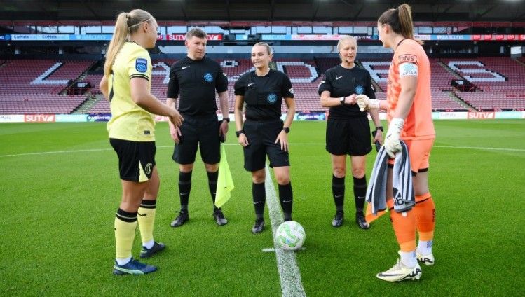Law 8 - The Start and Restart of Play