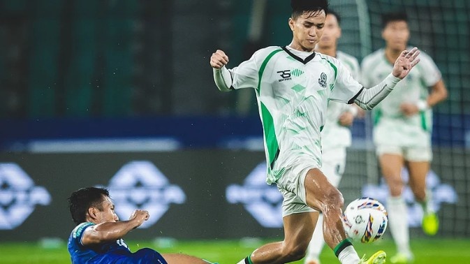 Chennaiyin FC press hard in Second Half